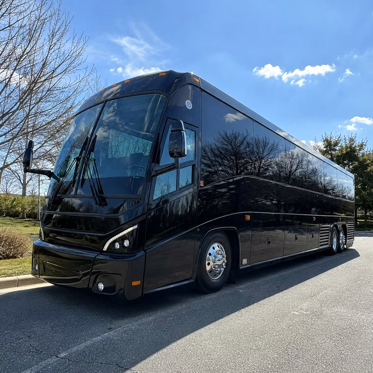 you can find and book employee transportation in lafayette and any nearby city
